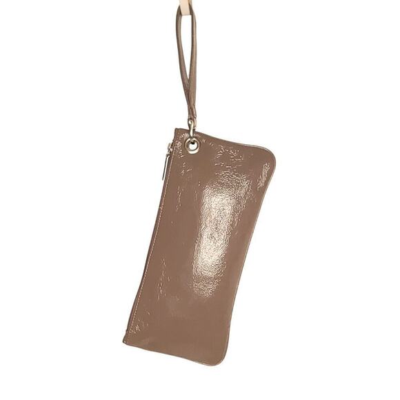 Hobo Vida Patent Gray Polished Leather Silver Hardware Preppy Wristlet Large - Picture 1 of 6